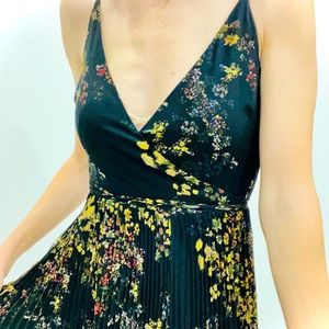 Wilfred (Aritzia) dress 👗